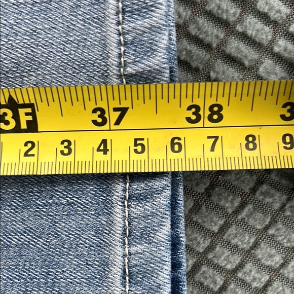 Distressed Jeans with bling - Picture 6 of 9